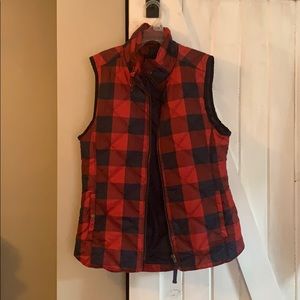 Kenzie jeans red plaid vest. Small